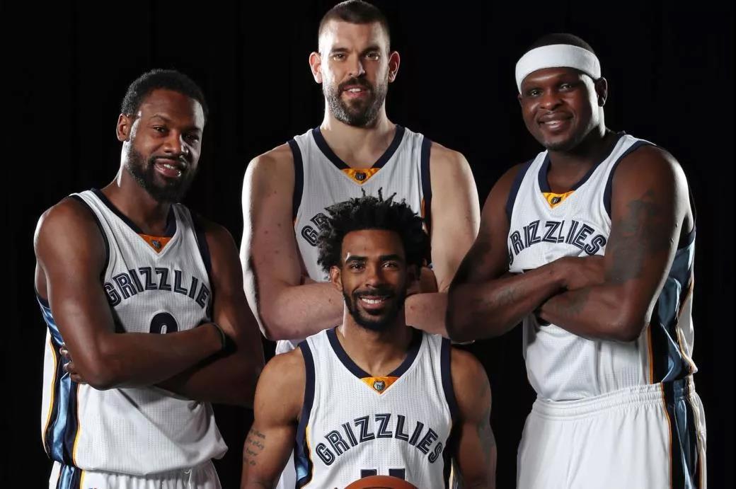 中超改跨年制，融入世界还是盲目跟风？（中超跨年赛制：拥抱国际还是随波逐流？）