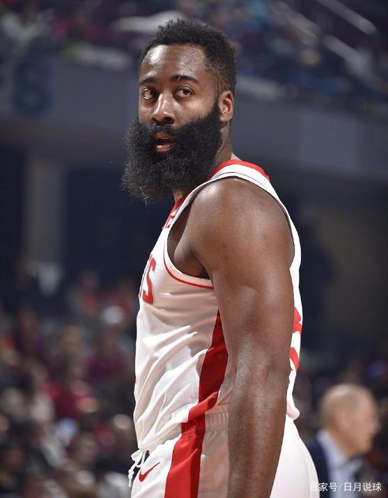 NBA战报：杰伦威&切特合砍50分，雷霆131-101狂胜爵士（NBA快讯：雷霆131-101大胜爵士，杰伦-威与切特合砍50分）