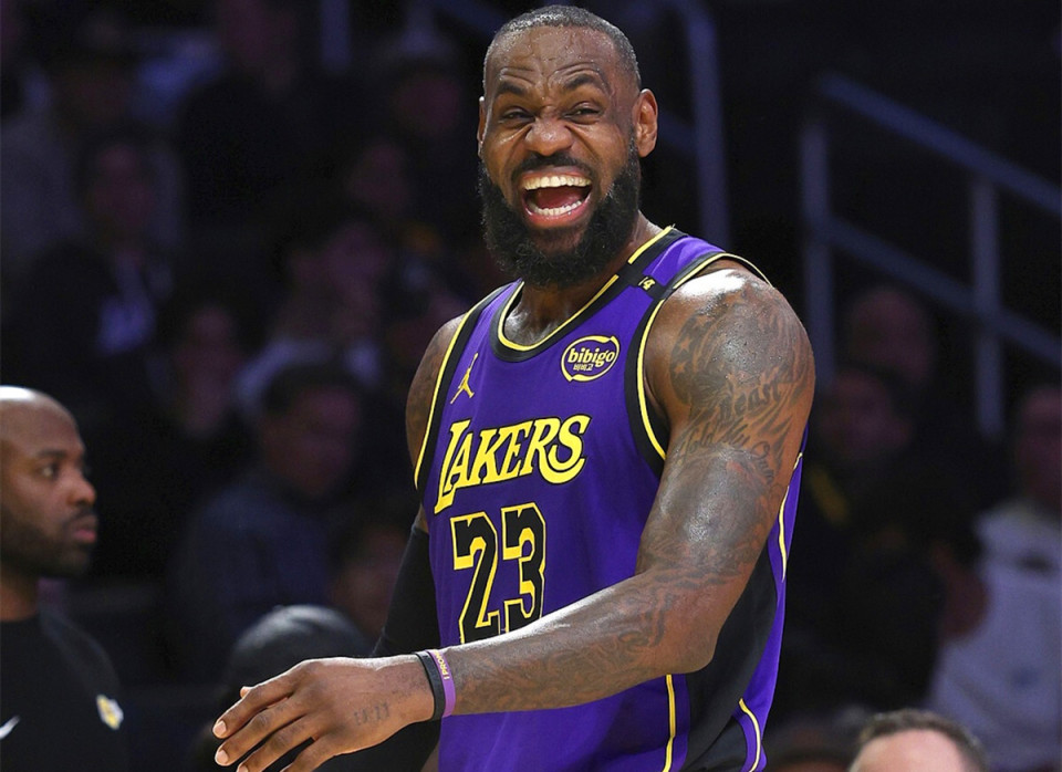 地上足球：不敌切尔西坐实西甲真实水平巴萨输球不是战术问题（地上足球：败给切尔西映照西甲成色，巴萨输球并非战术之过）