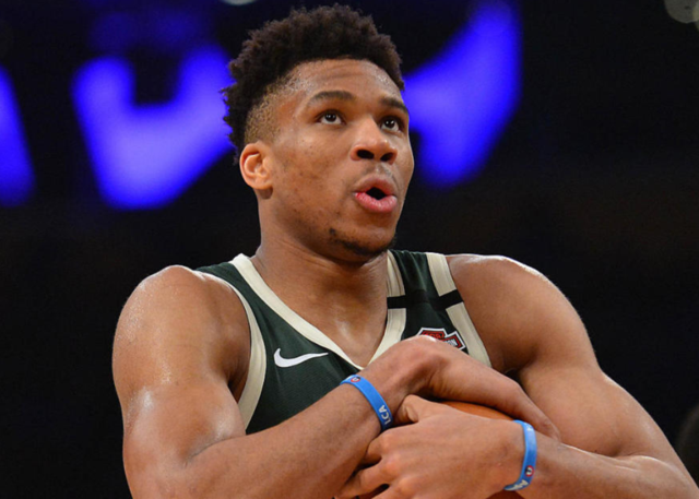 远藤航：战加纳可能陷入难破门的局面，同时也要警惕对手反击（远藤航：对阵加纳或面临进球困难，须严防对方反击）