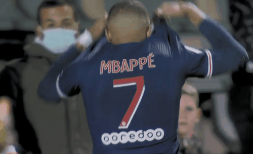 记者：丘库埃泽目前最有可能去富勒姆，土超俱乐部没报价