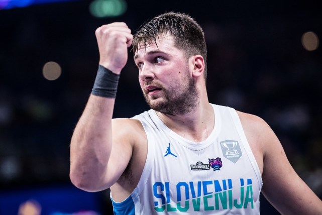 国米2-0拉齐奥全队评分：博尼8分，劳塔罗、齐沃7.5分（国米2-0拉齐奥赛后评分：博尼8分，劳塔罗与齐沃均为7.5分）